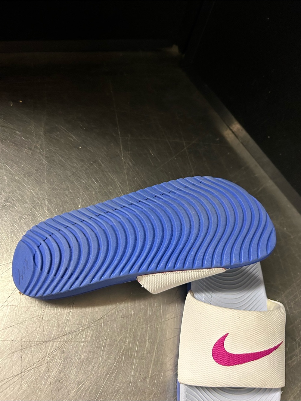 Nike Slides Size 8 Women - Picture 7 of 10